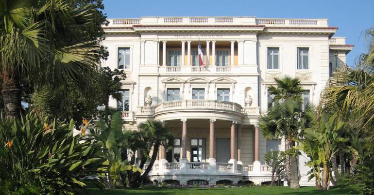 Façade et jardin du musée Masséna