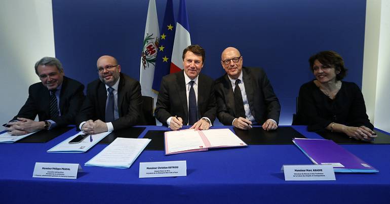 Tramway : signature d’un contrat de prêt avec la Caisse des Dépôts