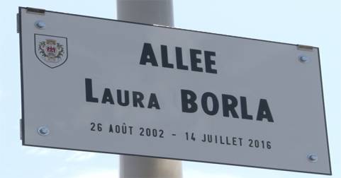 Panneau de rue de l'allée Laura Borla