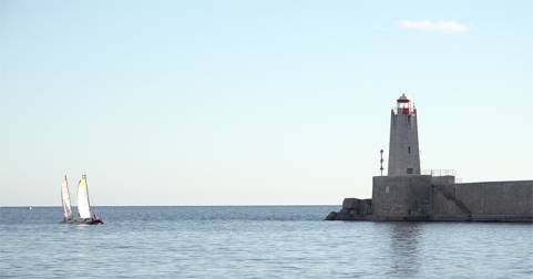 Nice va au delà de la réglementation pour les ferries en escale