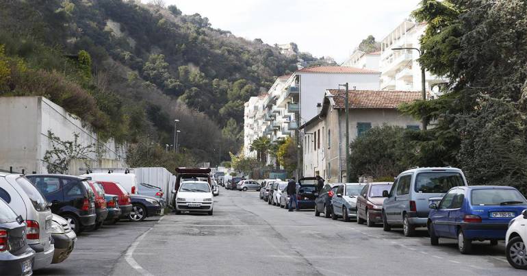 Nouveaux stationnement \: Chemin des Sablières