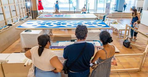 Rénovation de la grande gouache découpée ''Fleurs et fruits'' au Musée Matisse