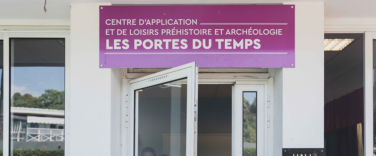 Les Portes du Temps, devanture