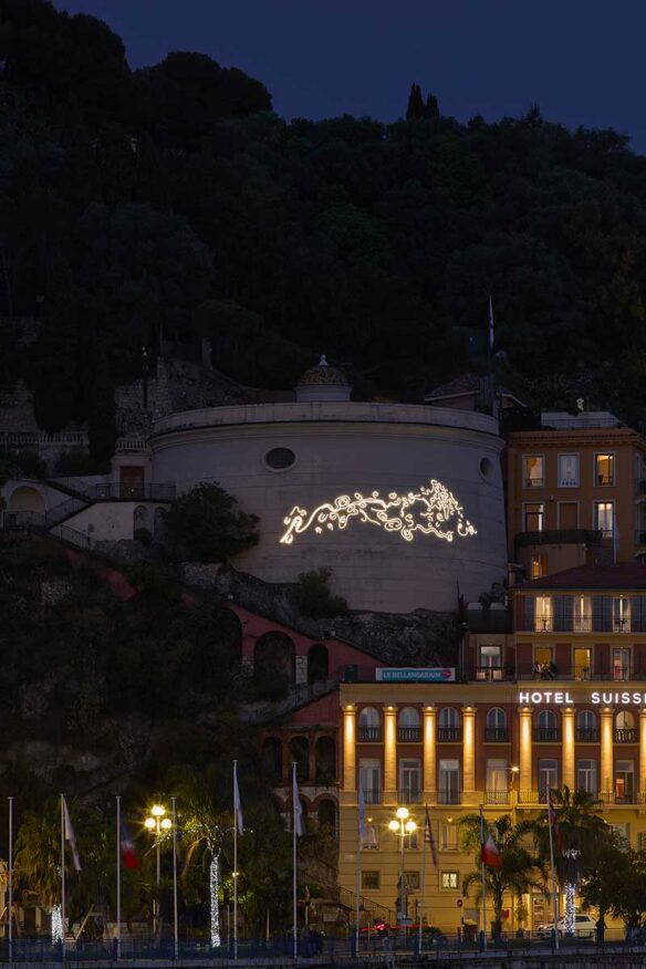 Photo de l’œuvre de nuit